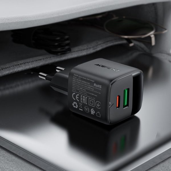 شارژر دیواری Acefast A114 با فناوری GaN، توان 25 وات، دو خروجی USB-A و USB-C و طراحی کوچک؛ سریع، ایمن و ایده‌آل برای استفاده روزانه.