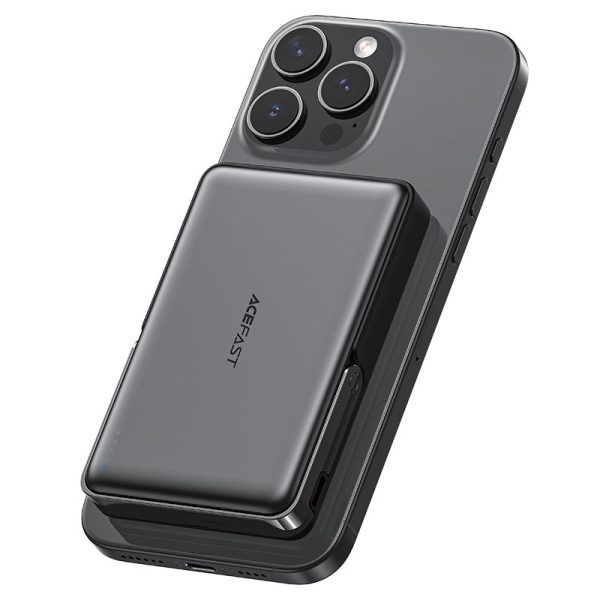 پاوربانک بی‌سیم مغناطیسی ACEFAST M17 ظرفیت 10000mAh با توان 22.5 وات، شارژ سریع، مگنت قوی و طراحی سبک را در یک دستگاه جمع کرده است.