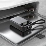پاوربانک ACEFAST M21 ظرفیت 20000mAh با PD65W، شارژ سریع و همزمان چند دستگاه، طراحی مقاوم و نمایشگر دیجیتال، گزینه‌ای ایده‌آل برای سفر و استفاده روزمره است.